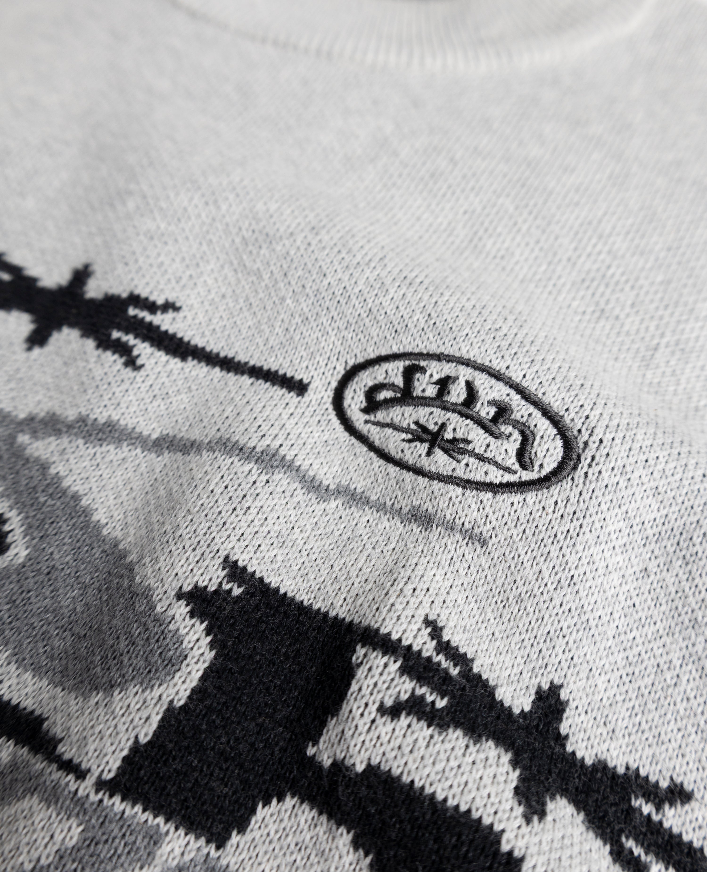 GREY RALLY KNIT