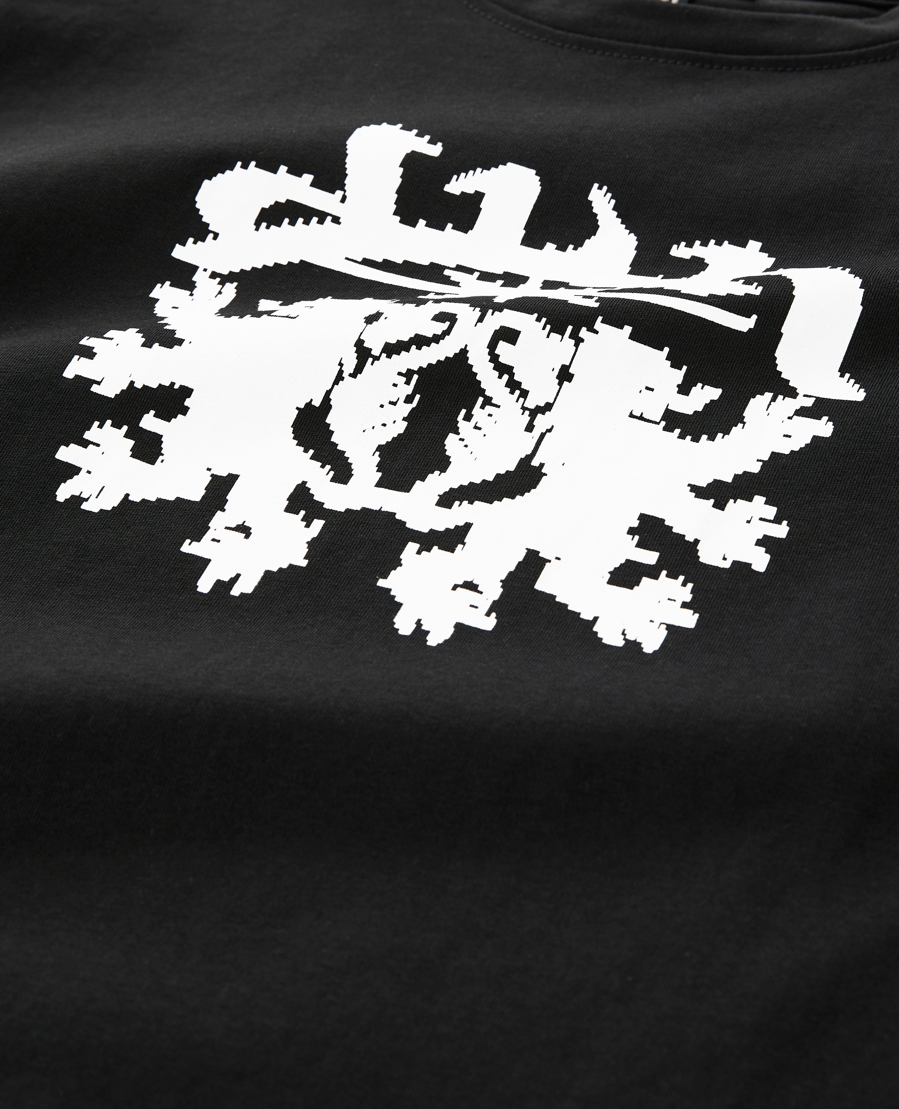 BLACK TECH T-SHIRT