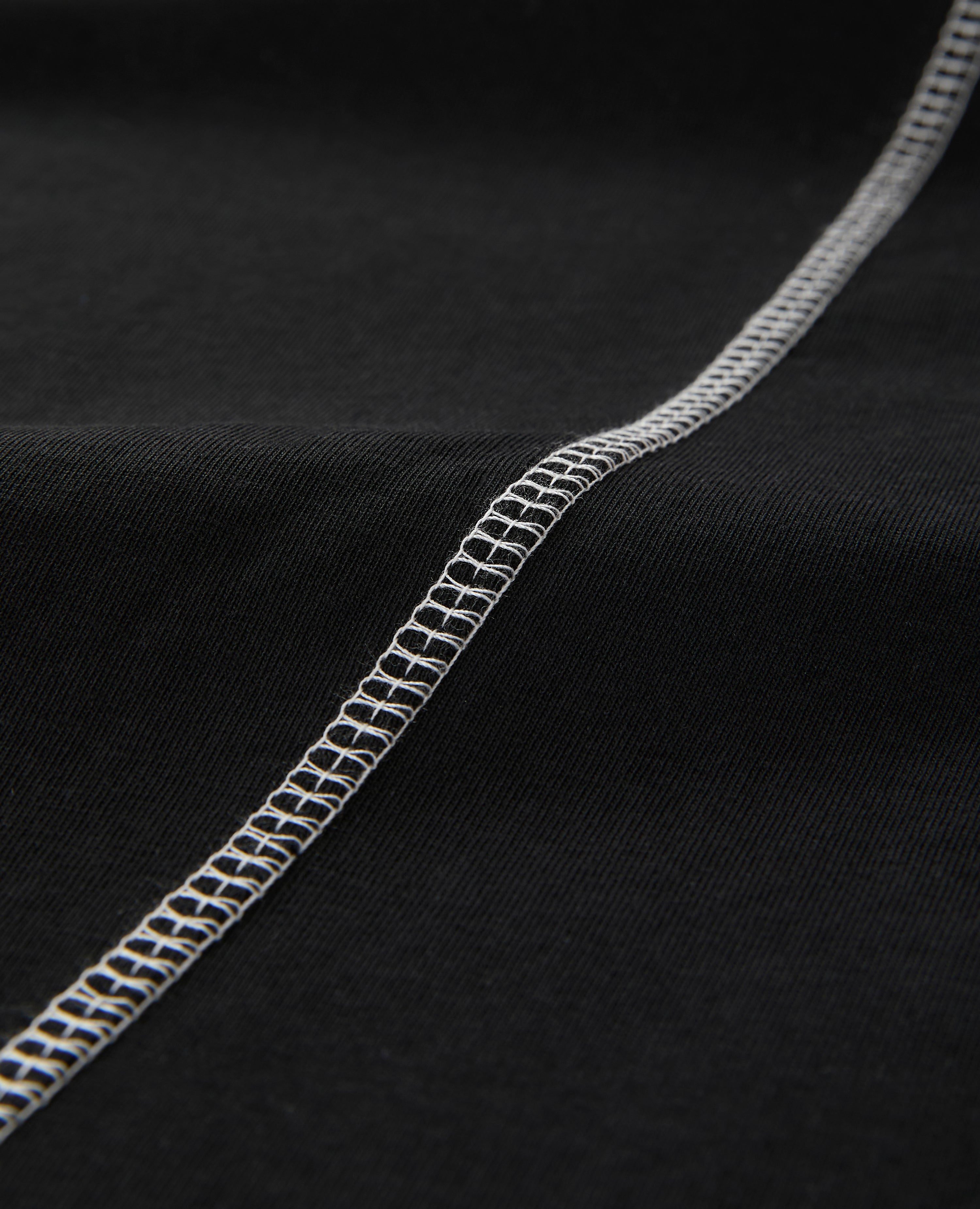 BLACK TECH T-SHIRT