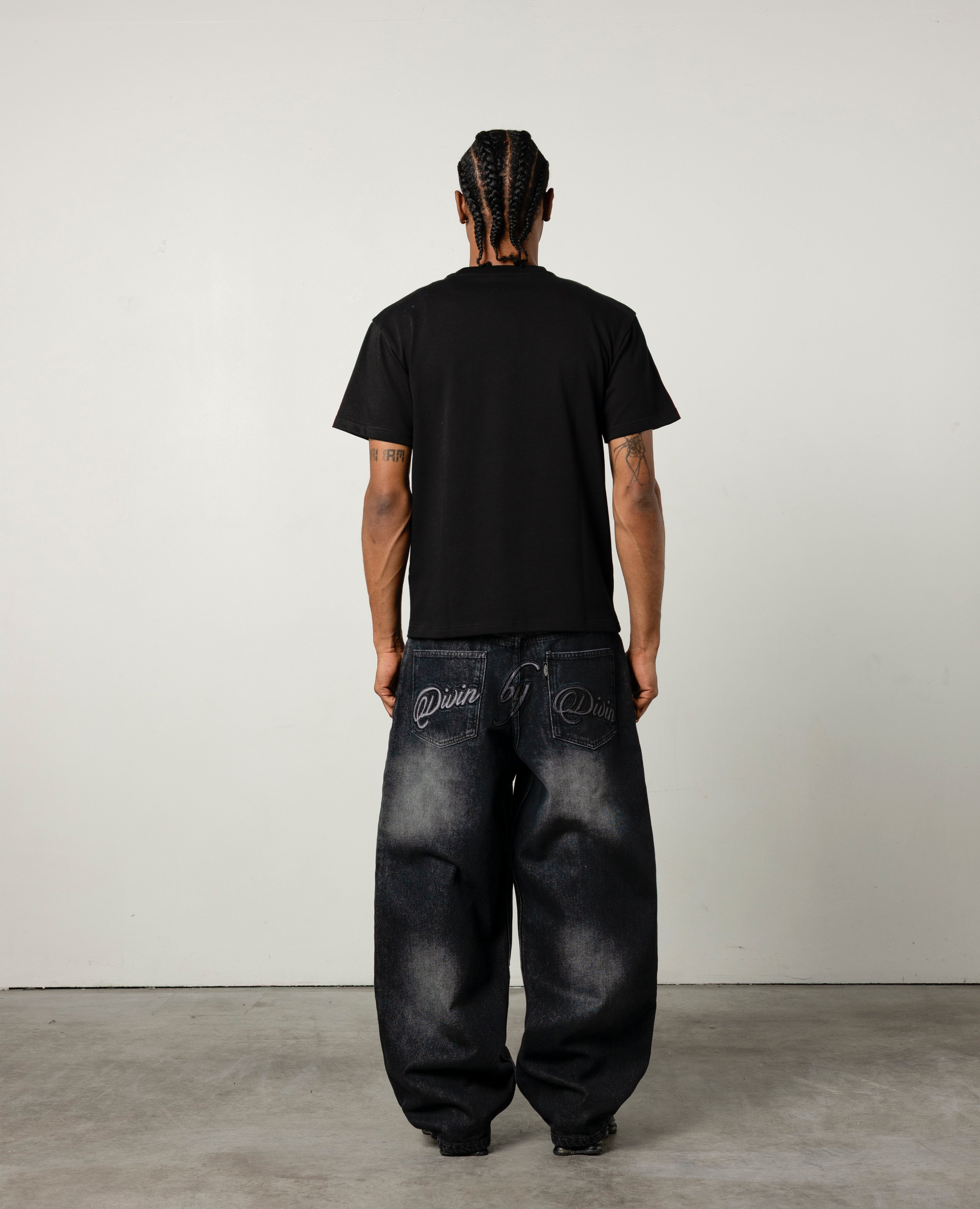 BLACK ANIMALS TEE