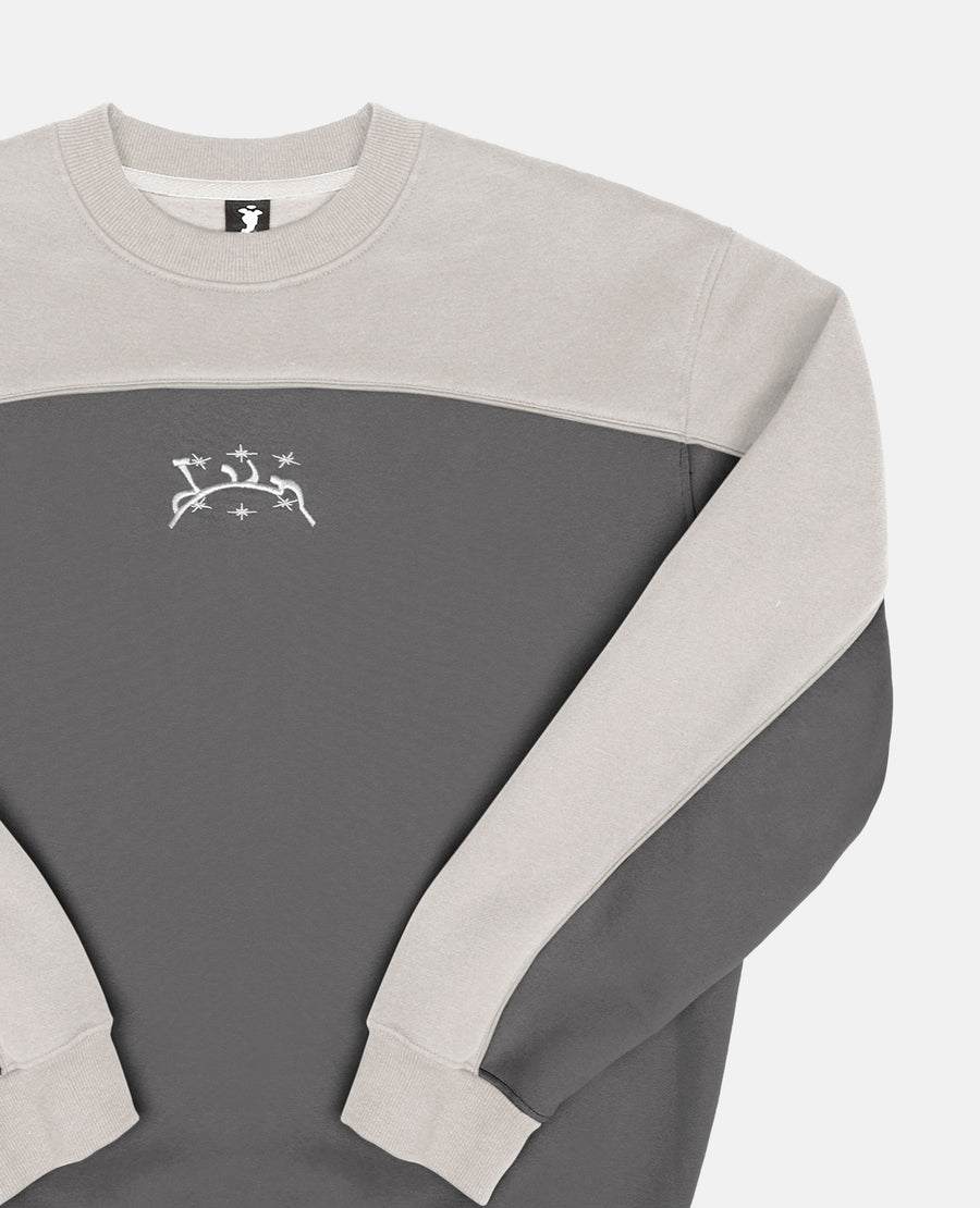 GREY WAVY CREWNECK